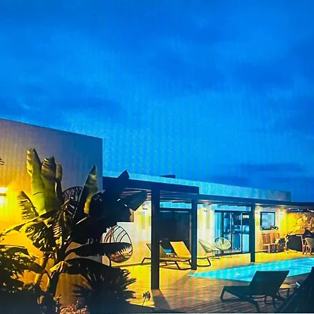 Apartment Casa Carica With Heated Pool In Lajares