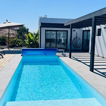 Apartment Casa Carica With Heated Pool In Lajares